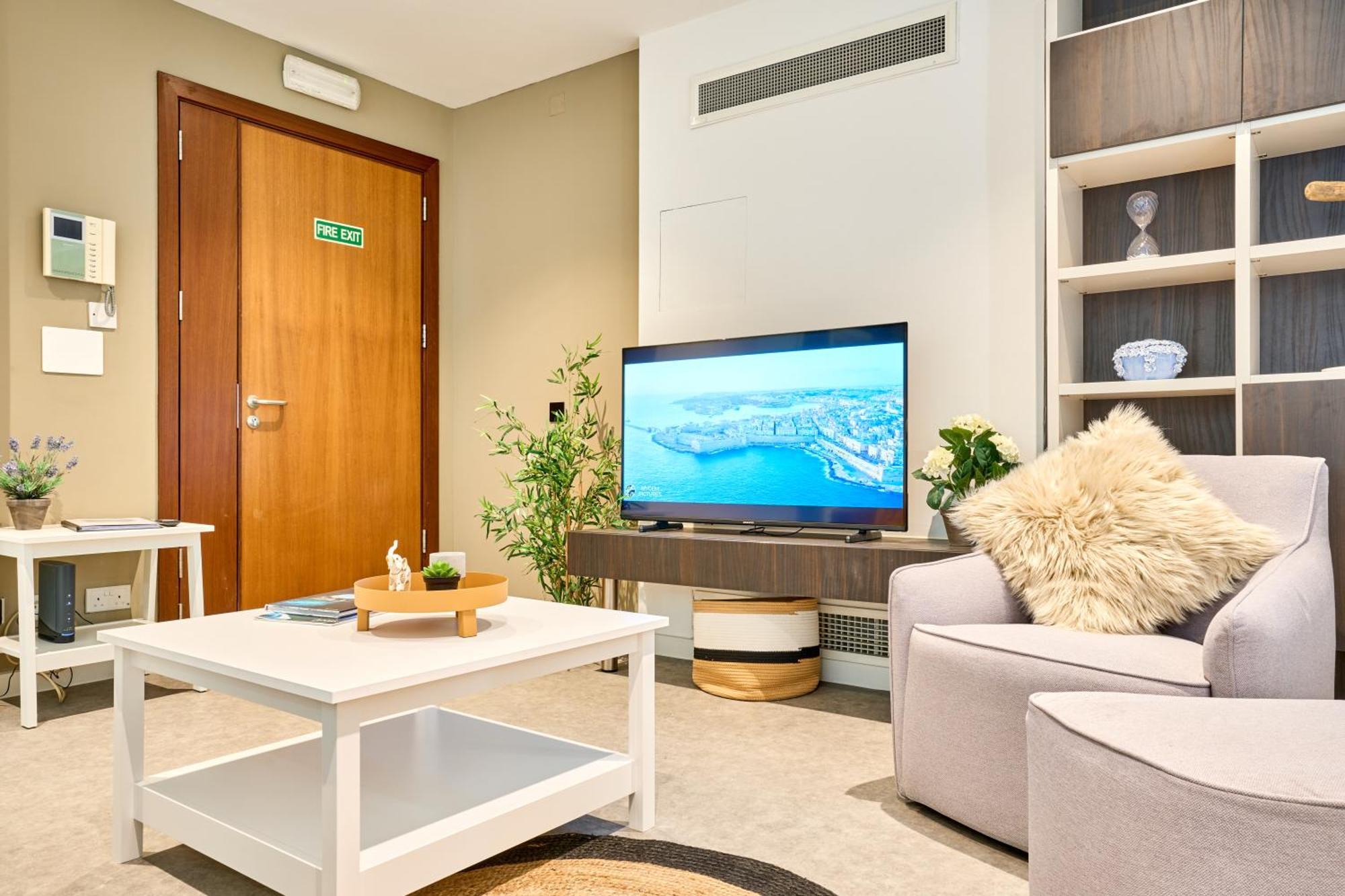 Stylish Apartment In Tigne Point Sliema Buitenkant foto