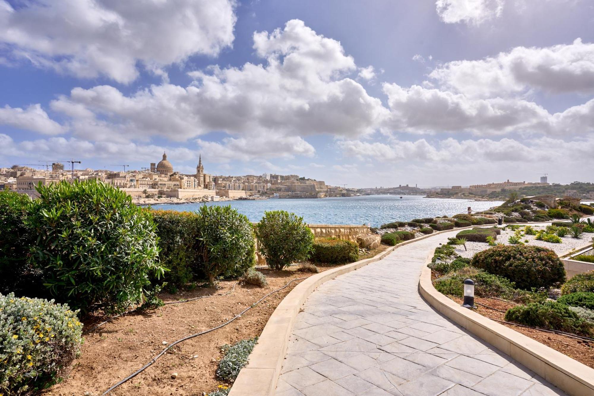 Stylish Apartment In Tigne Point Sliema Buitenkant foto