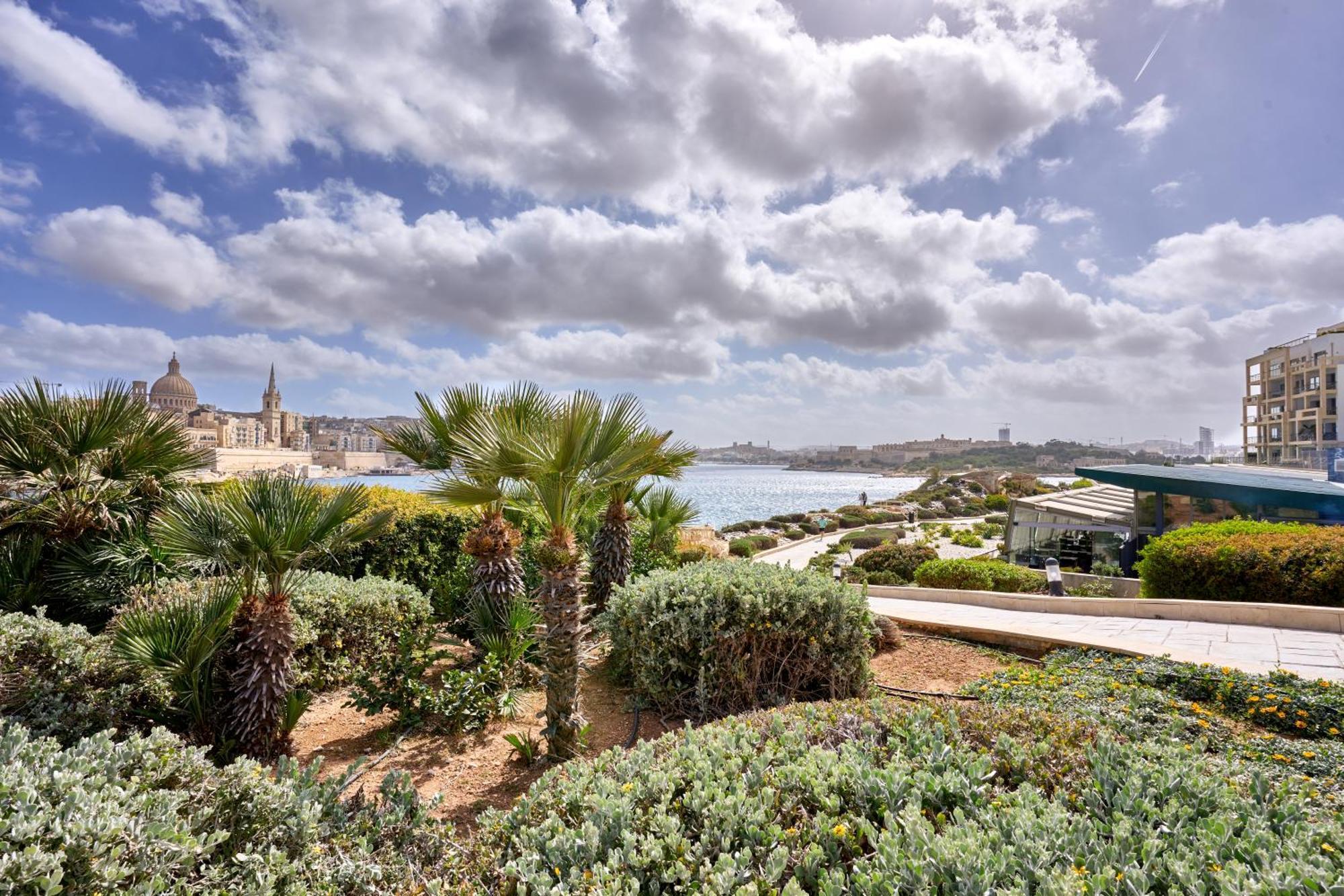 Stylish Apartment In Tigne Point Sliema Buitenkant foto