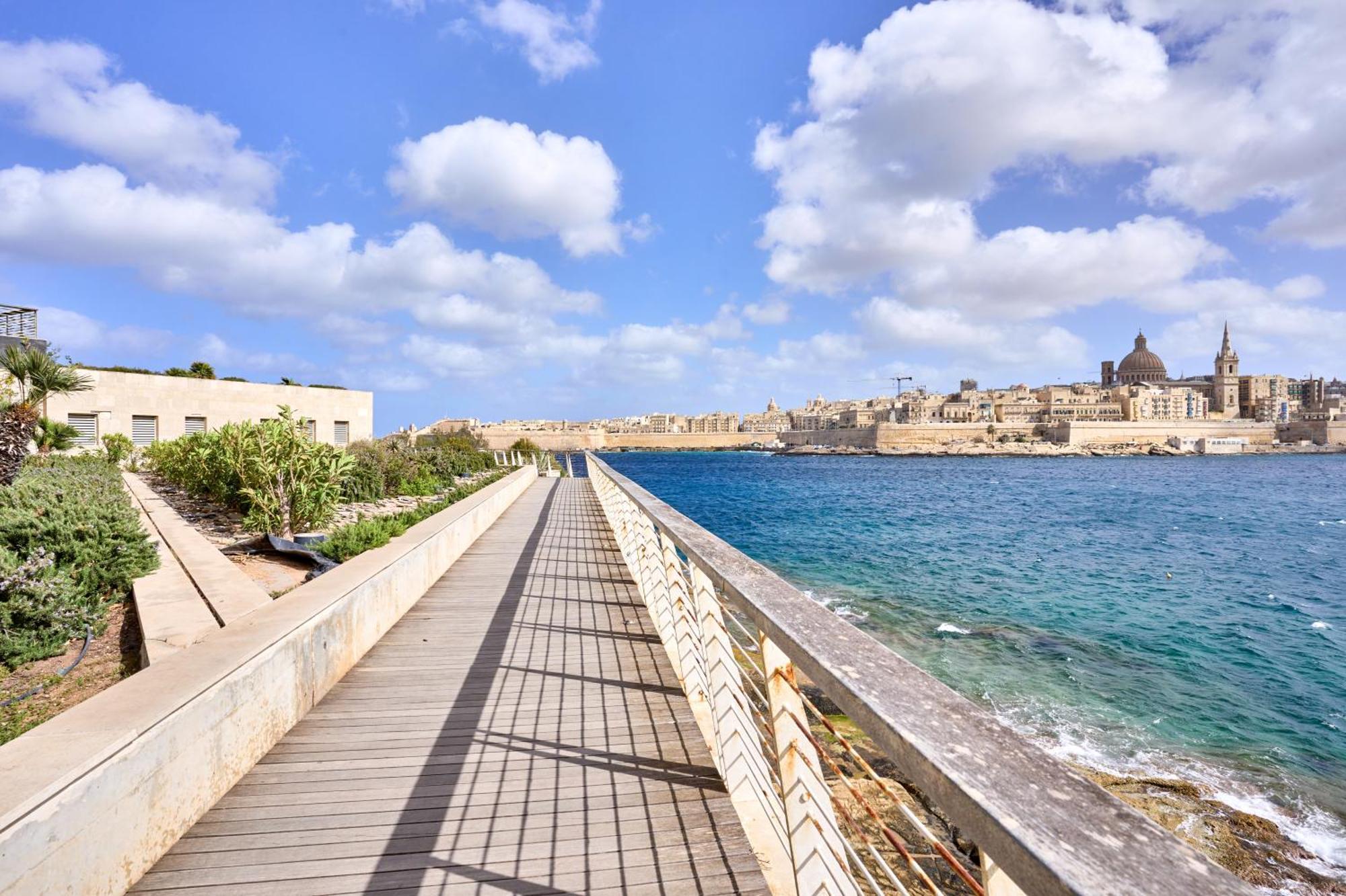 Stylish Apartment In Tigne Point Sliema Buitenkant foto